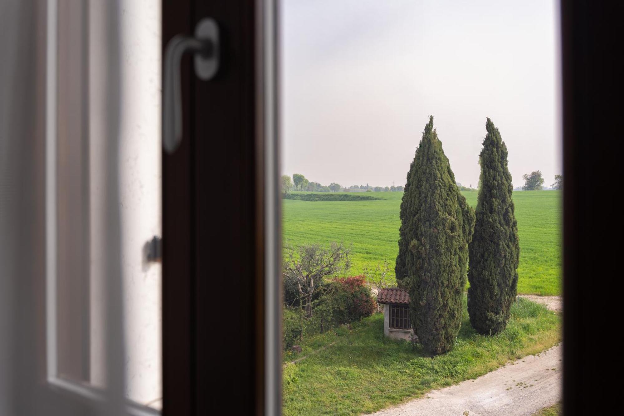 Antico Stemma Corte Meneghella Monzambano Exteriér fotografie